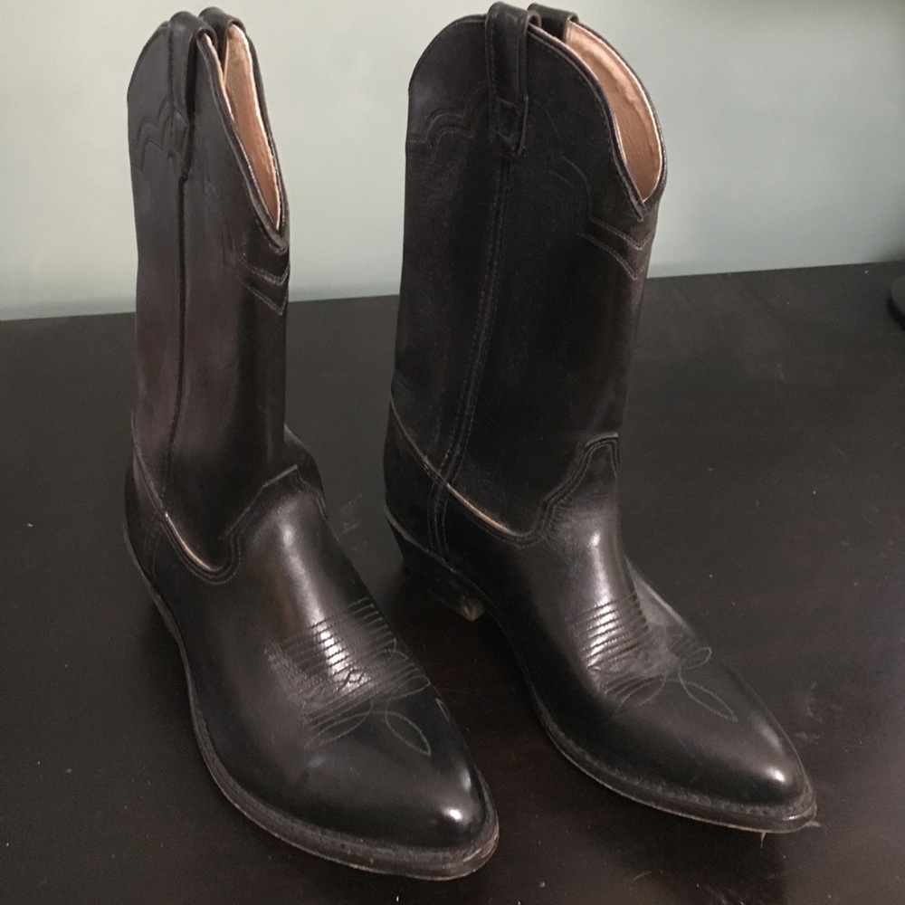 Black Double-H boots in box