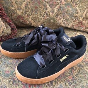 PUMA Vikky Black Ribbon Platform Sneaker