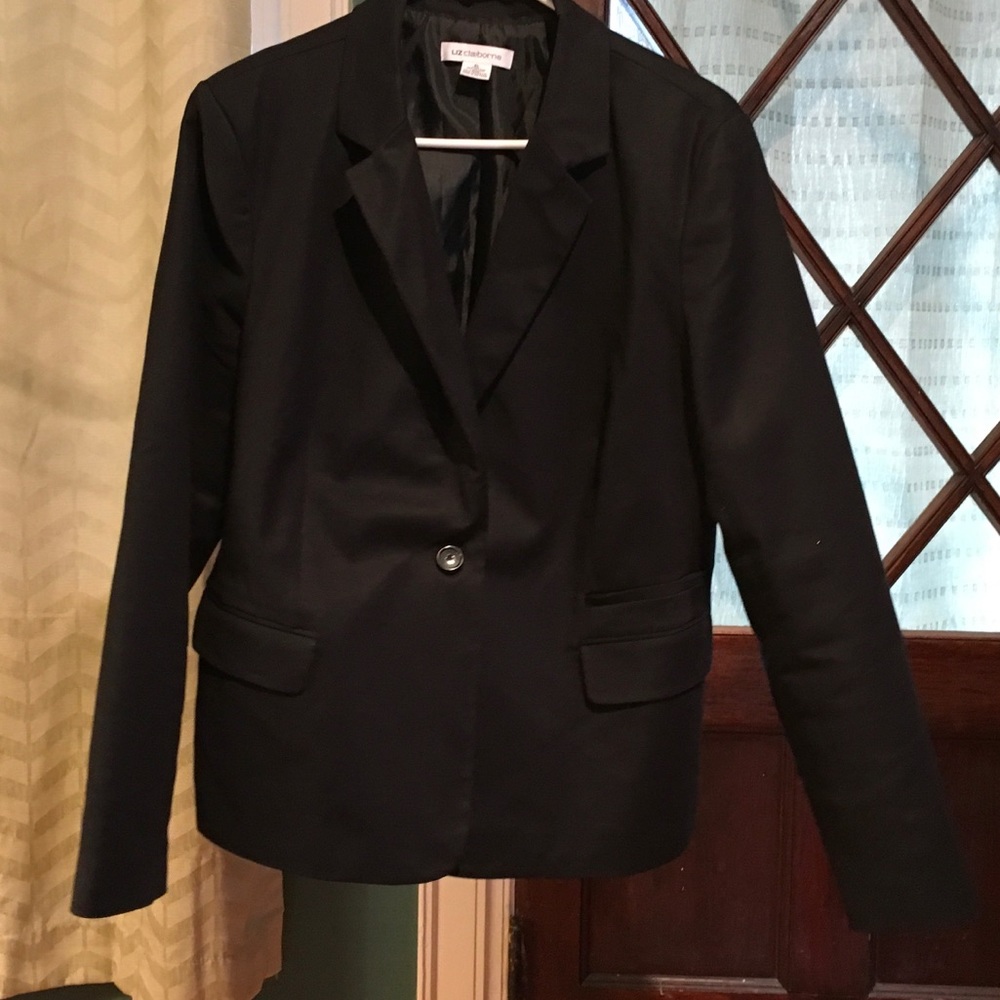 Liz Claiborne Black Fully lined one button blazer
