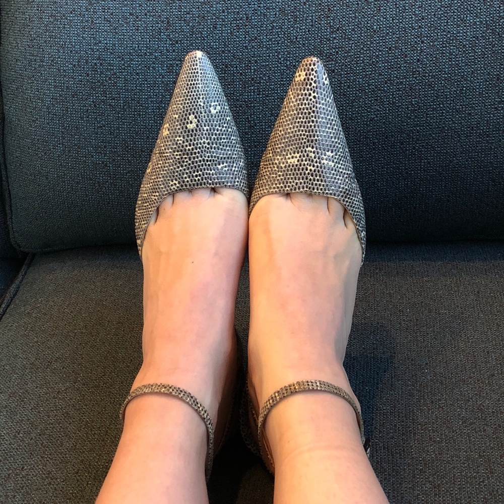 Manolo Blahnik Pristine Strappy Snakeskin Heels!