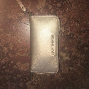 Michael Kors jet set metallic wallet