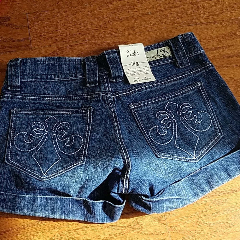 💲Kaba jean shorts. Size 0. New💲