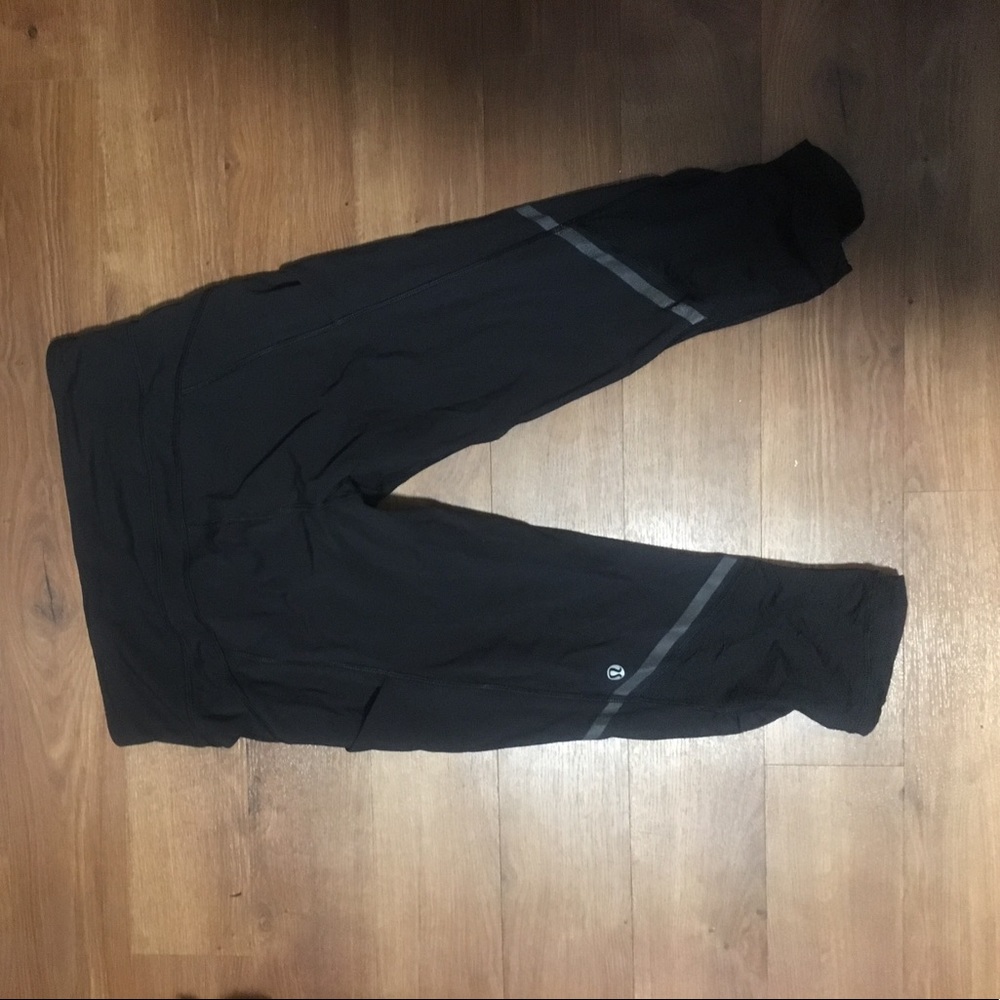 Lululemon Black crops