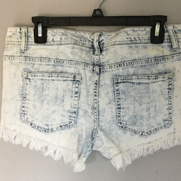 Mossimo low rise shorts - Picture 2 of 4