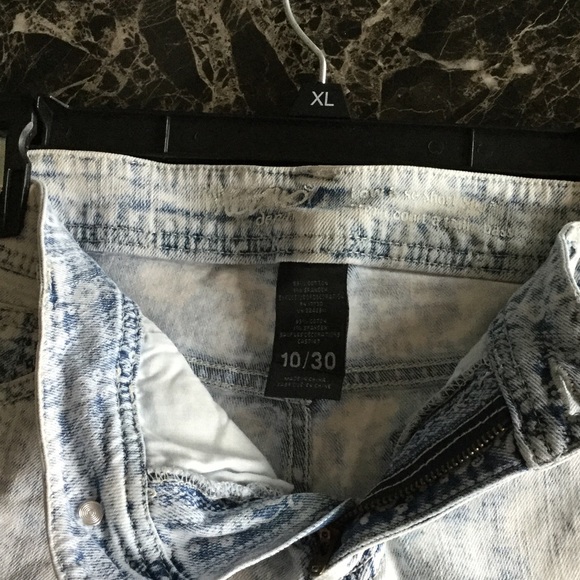 Mossimo low rise shorts - Picture 4 of 4