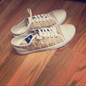 MICHAEL KORS SNEAKERS