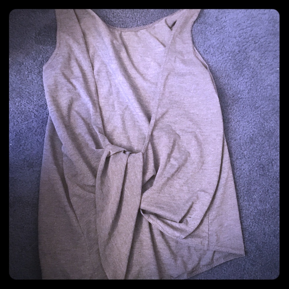 Open back loose tied tank top