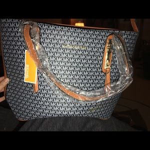 Several Purses, brand new!!