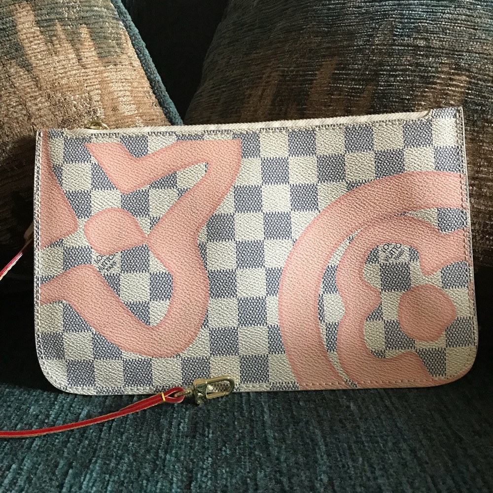 2017 Tahitienne Neverfull Pink and White Clutch