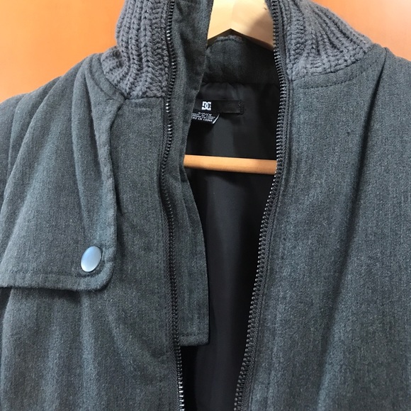 Insulated Cargo Vest - Picture 6 of 6