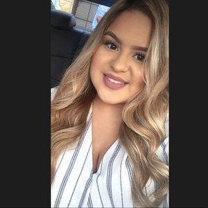 Meet your Posher, Juana