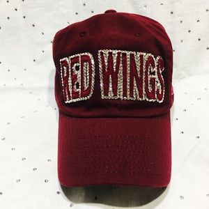 New Women's Detroit Red Wings Swarovski hat