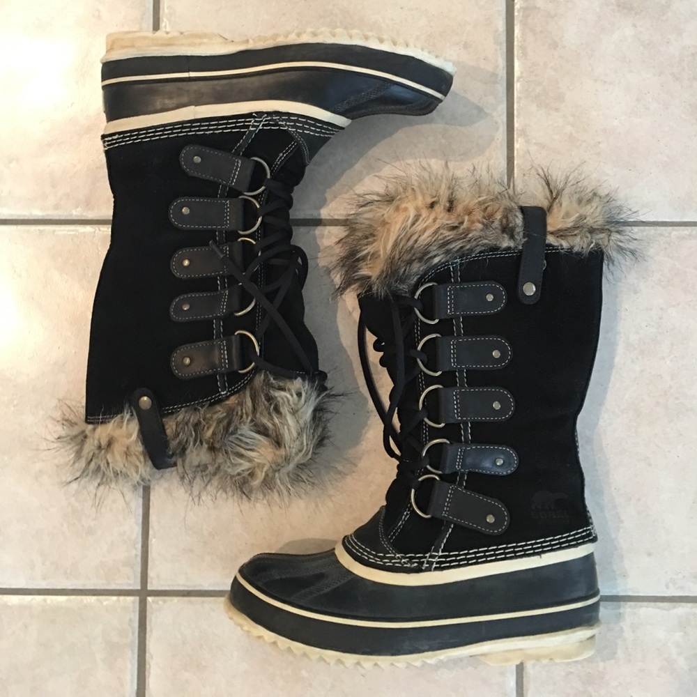 Sorel Joan of Arctic Boot in Black Size 8
