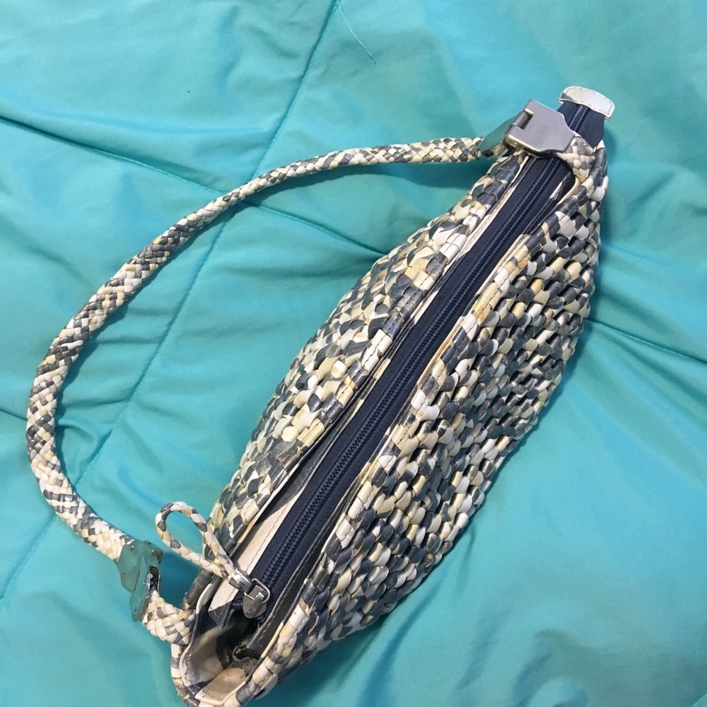Purse - Picture 2 of 6