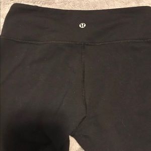 EUC Lululemon cropped pants