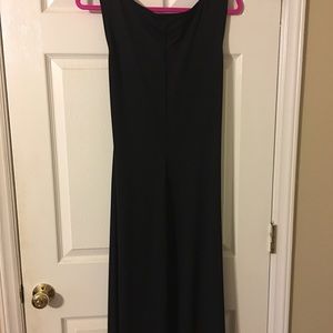 sleeveless dress