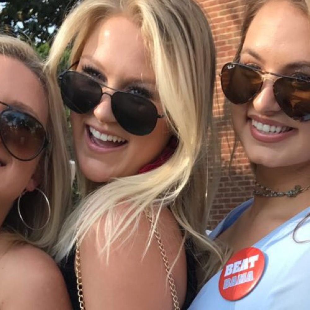 Meet your Posher, Maryssa
