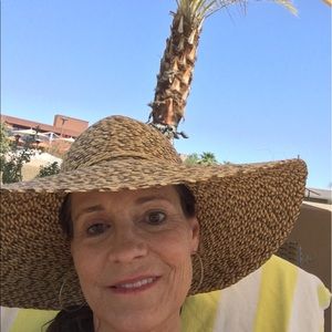 Meet your Posher, Pam