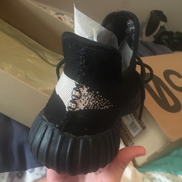 Yeezys 350 v2 Oreo main image 4