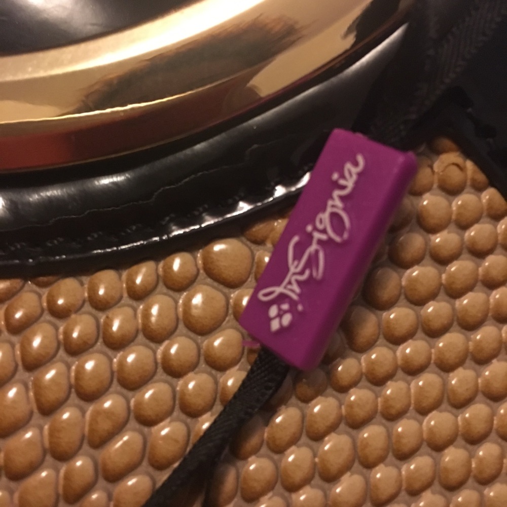 INSIGNIA BAG!! - Picture 4 of 5