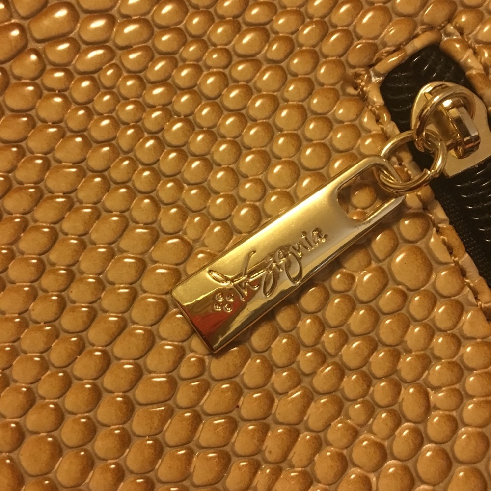 INSIGNIA BAG!! - Picture 5 of 5