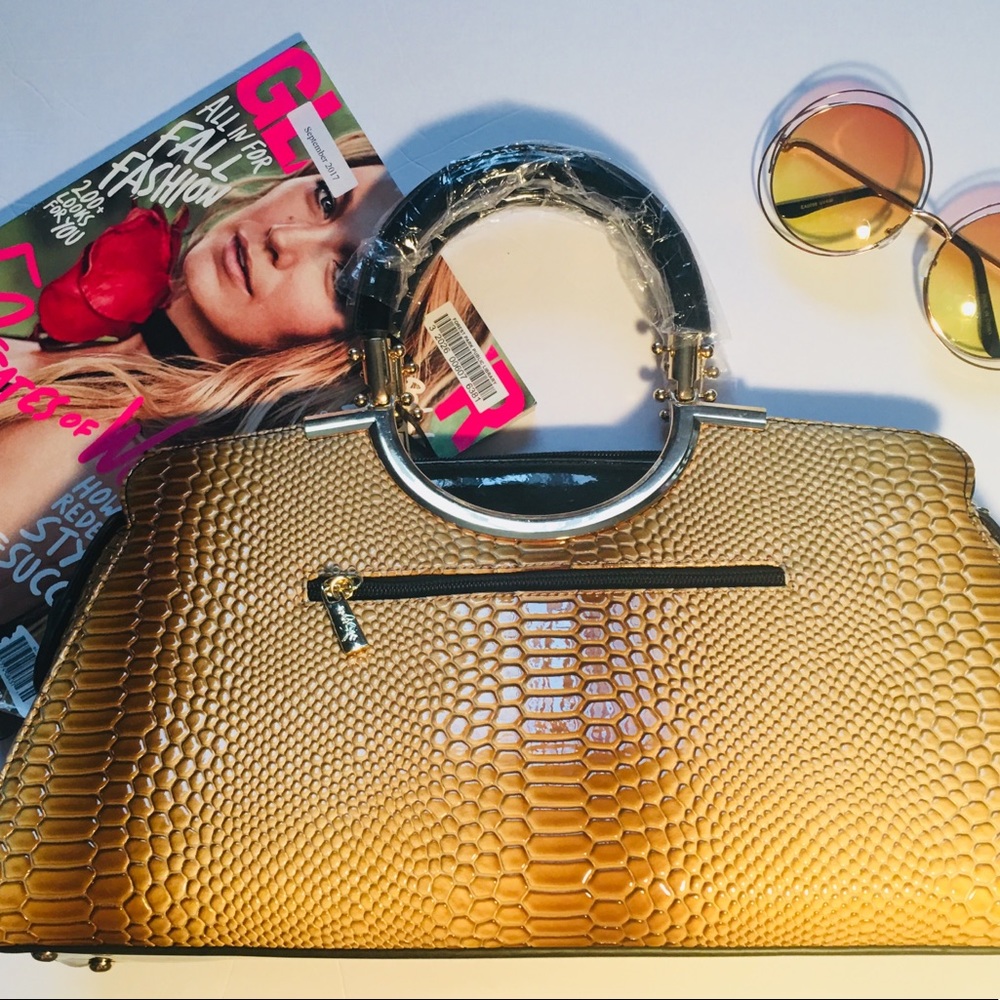 INSIGNIA BAG!!