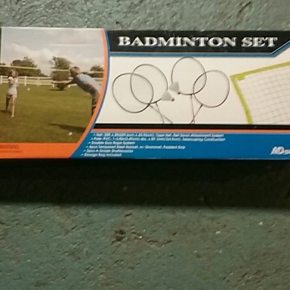 4 person Badminton set never opened - Picture 3 of 7