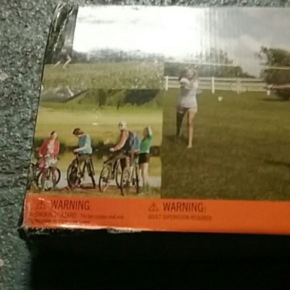 4 person Badminton set never opened - Picture 4 of 7
