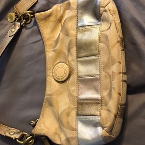 Small shoulder Coach purse