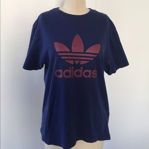 Vintage adidas t-shirt