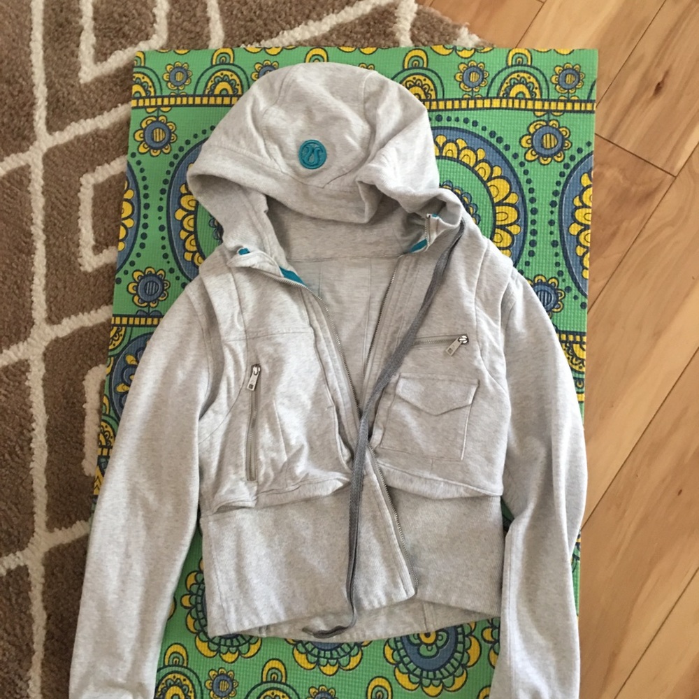 Lululemon sweatshirt