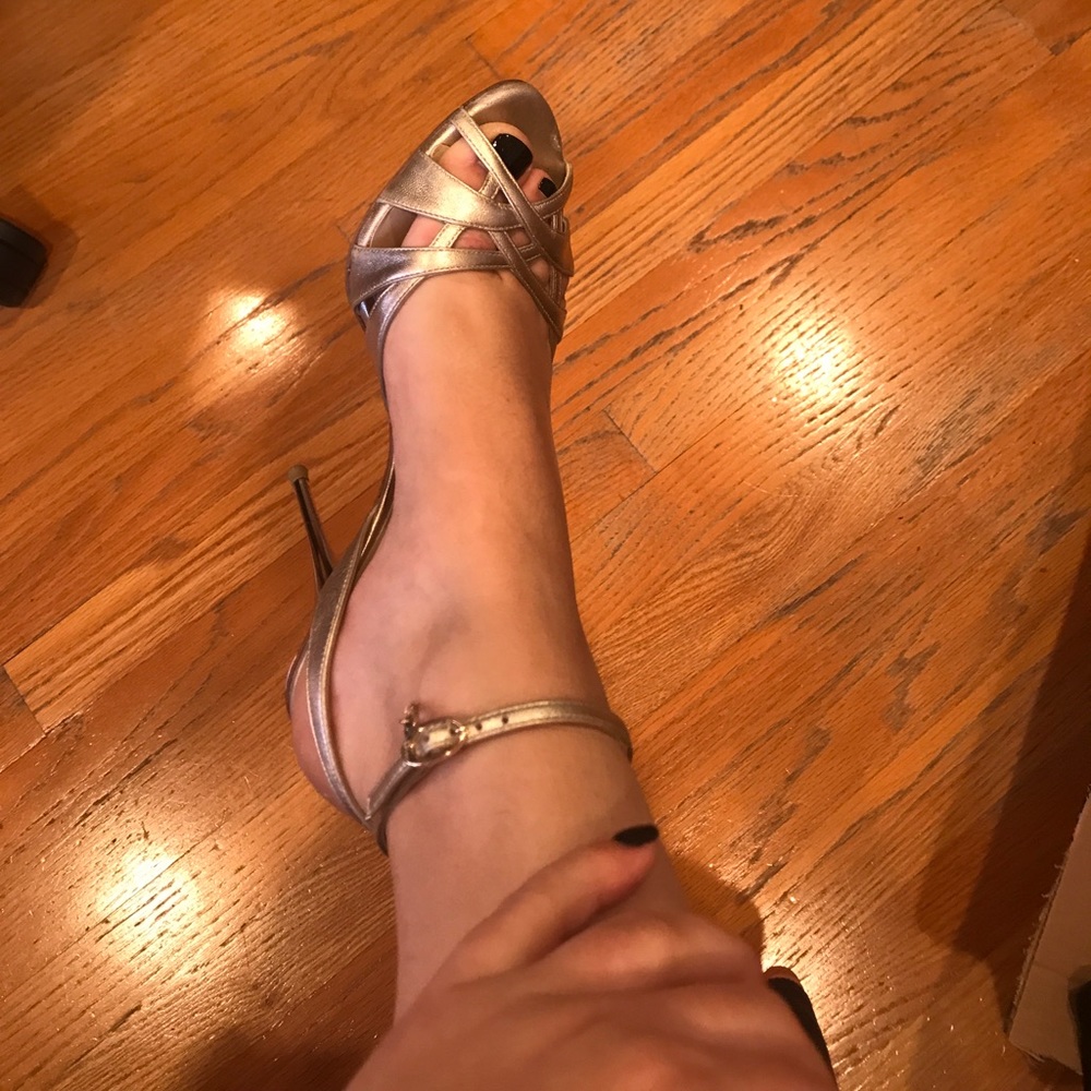 Vintage Gold metallic Christian Dior Heels - Picture 4 of 5