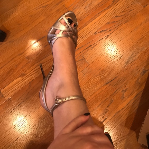 Vintage Gold metallic Christian Dior Heels - Picture 4 of 5