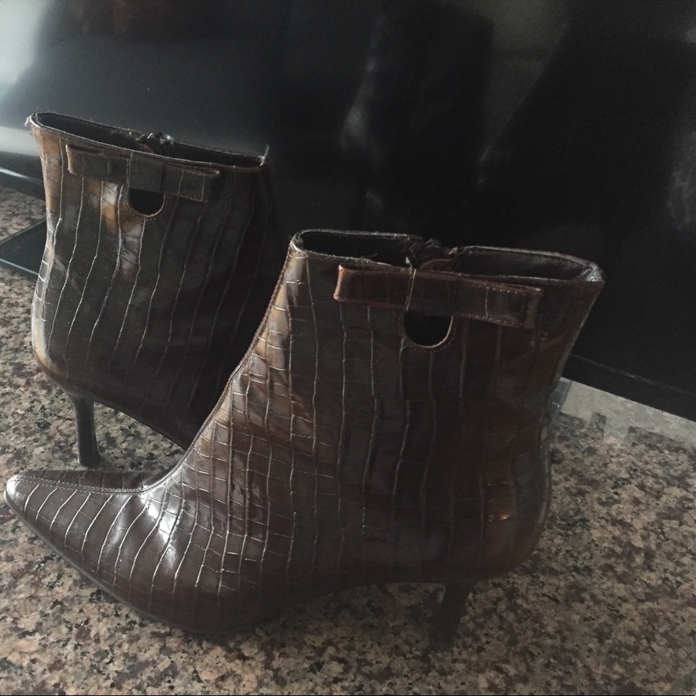 Beautiful brown boots