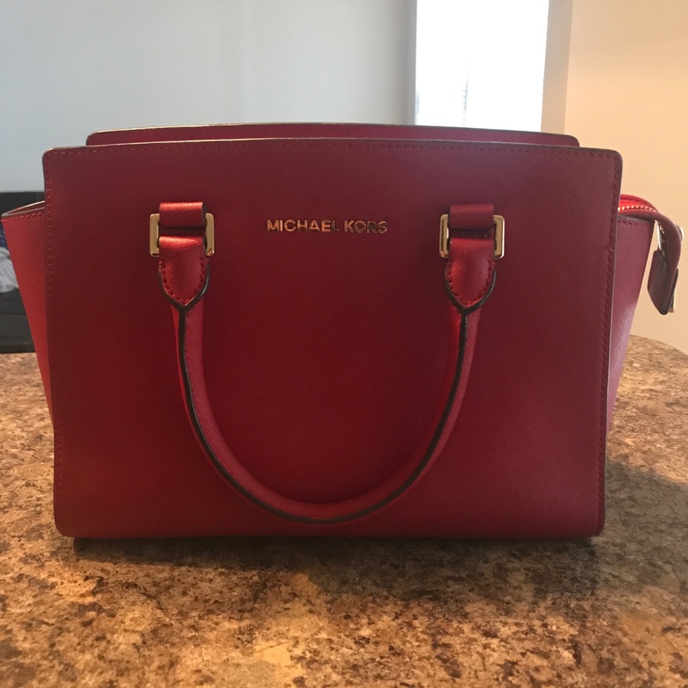 Michael Kors Selma Medium purse