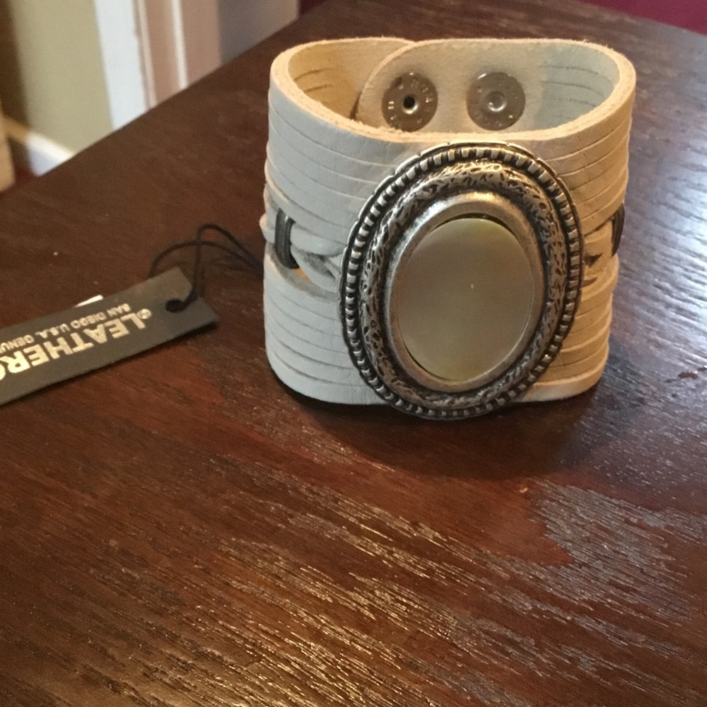Mother of Pearl Leather Bracelet!
