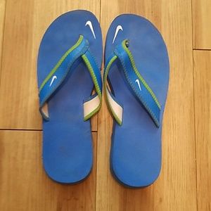 Nike flip flops