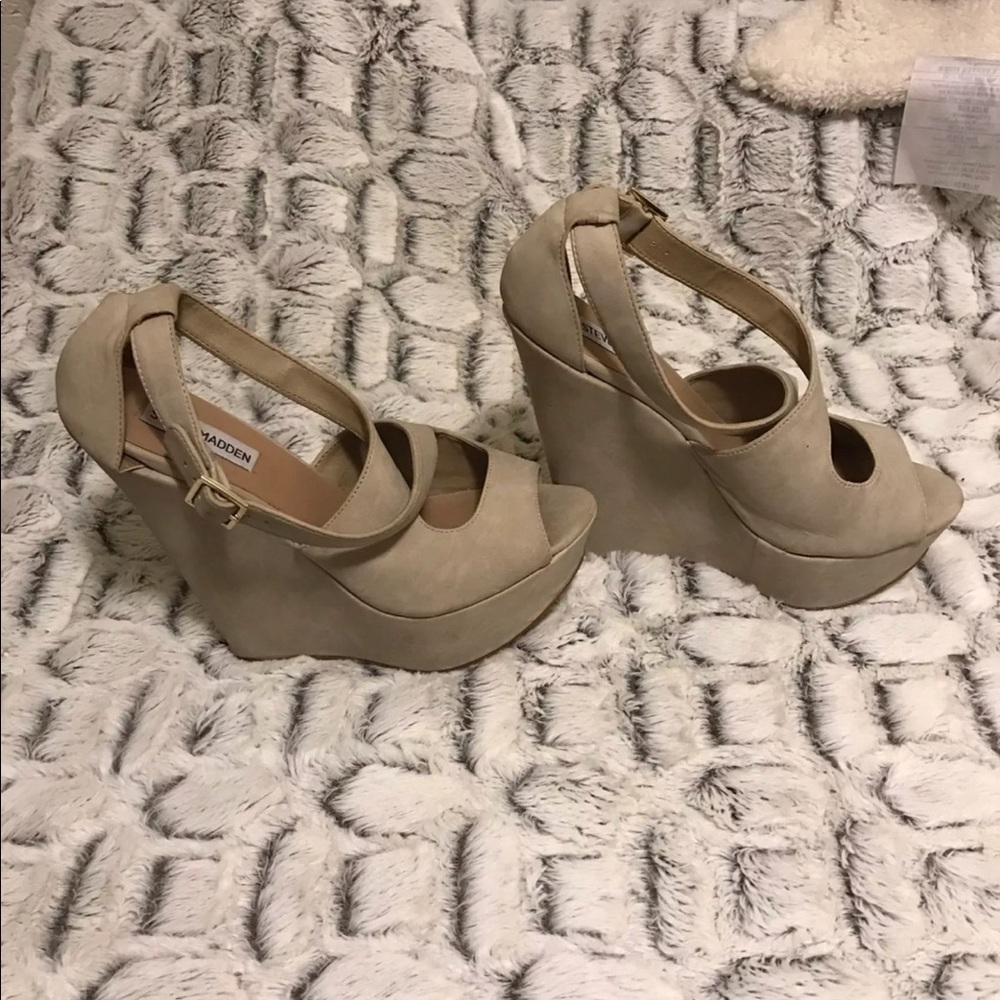 Brand new Steve Madden wedges