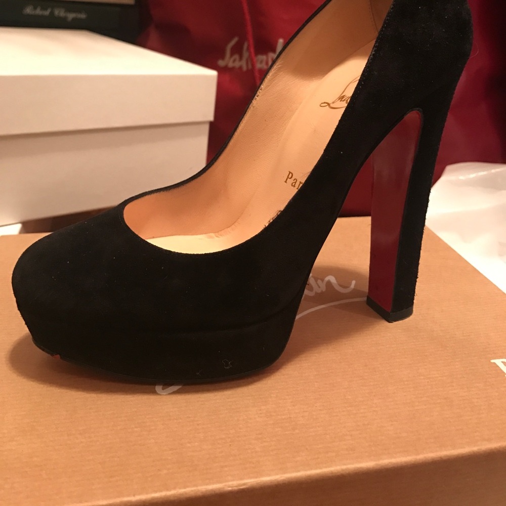 Christian Louboutin 37.5 BIBI Velours black pump