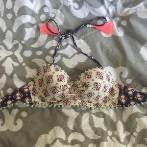 Victoria’s Secret bikini top