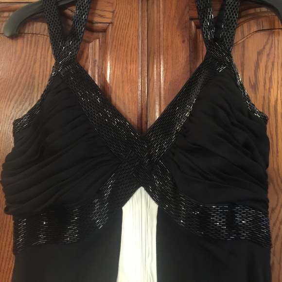 Pearce Fionda Black & White Column Dress - Picture 4 of 7