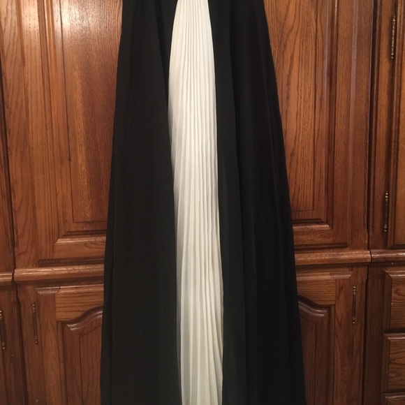 Pearce Fionda Black & White Column Dress - Picture 6 of 7