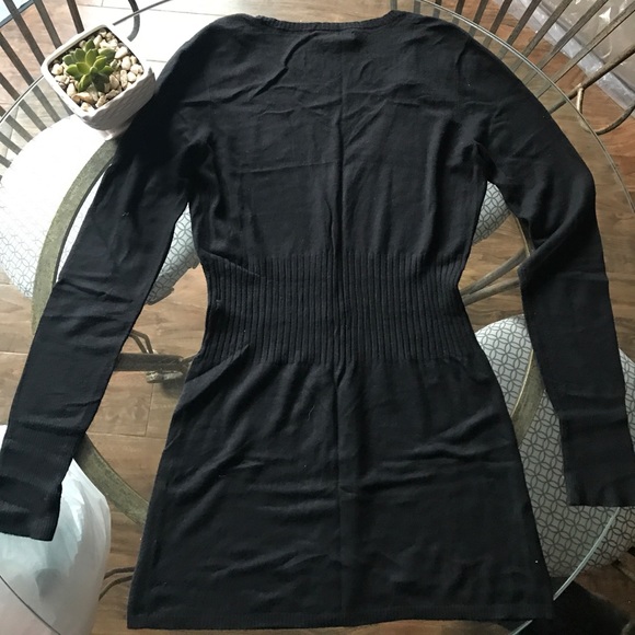 Express Size Medium Cardigan - Picture 2 of 5