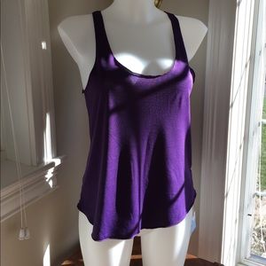 Woman's Onzie solid muscle tank. One size.