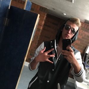 Meet your Posher, Mason