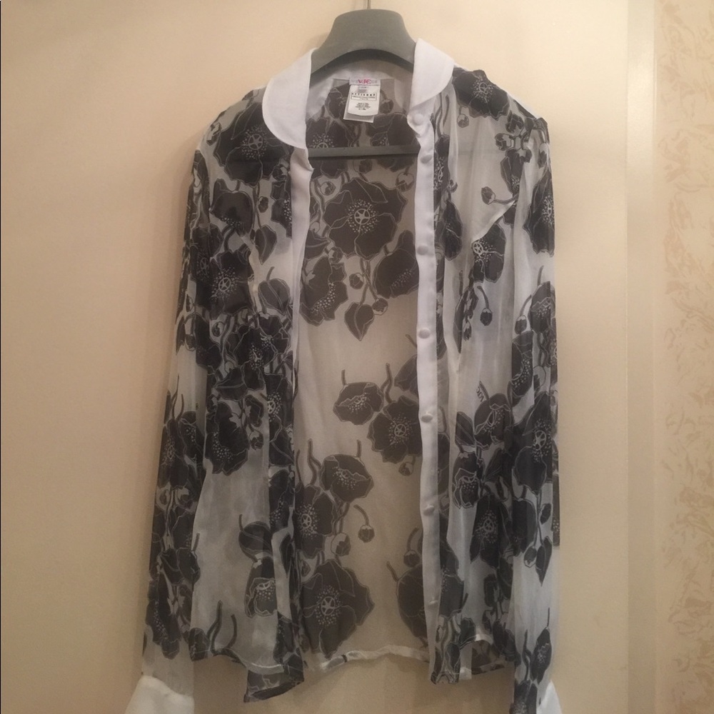 White and black print chiffon blouse
