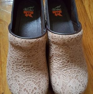 Size 41 Dansko XP
