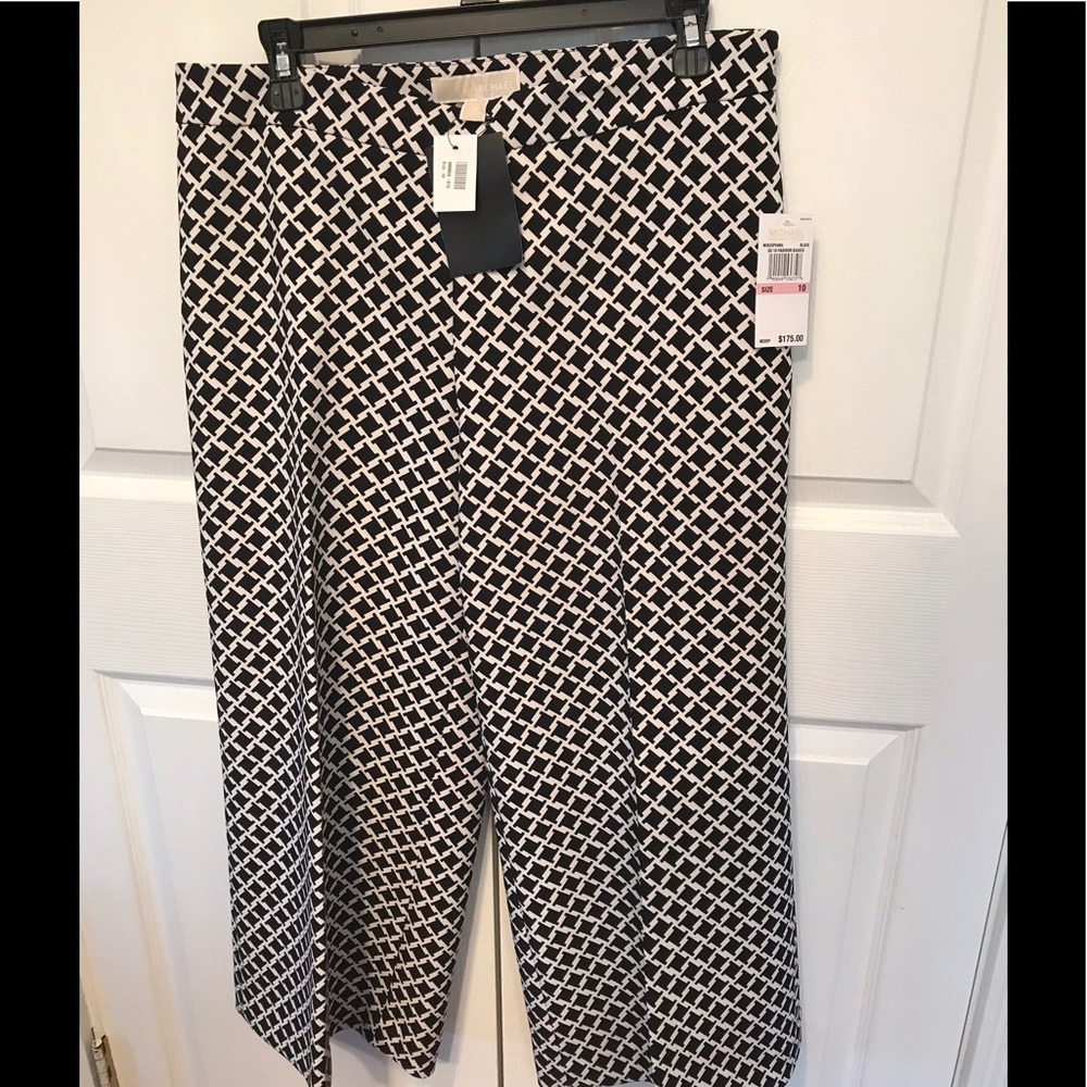 Michael - Michael Kors B&W Geometric culottes