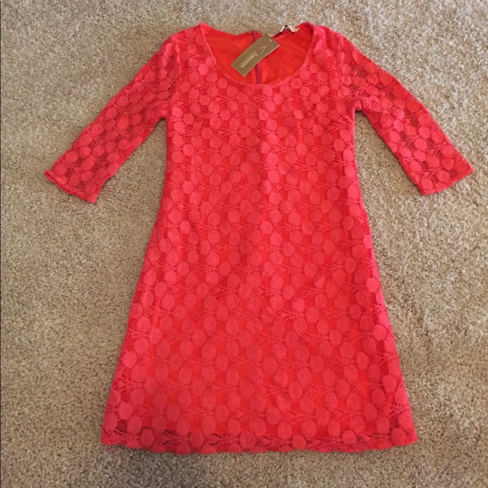 Lace coral 3/4 sleeve dress size small Francescas