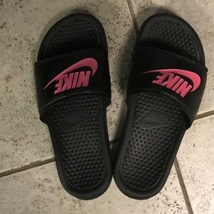 NIKE Slides